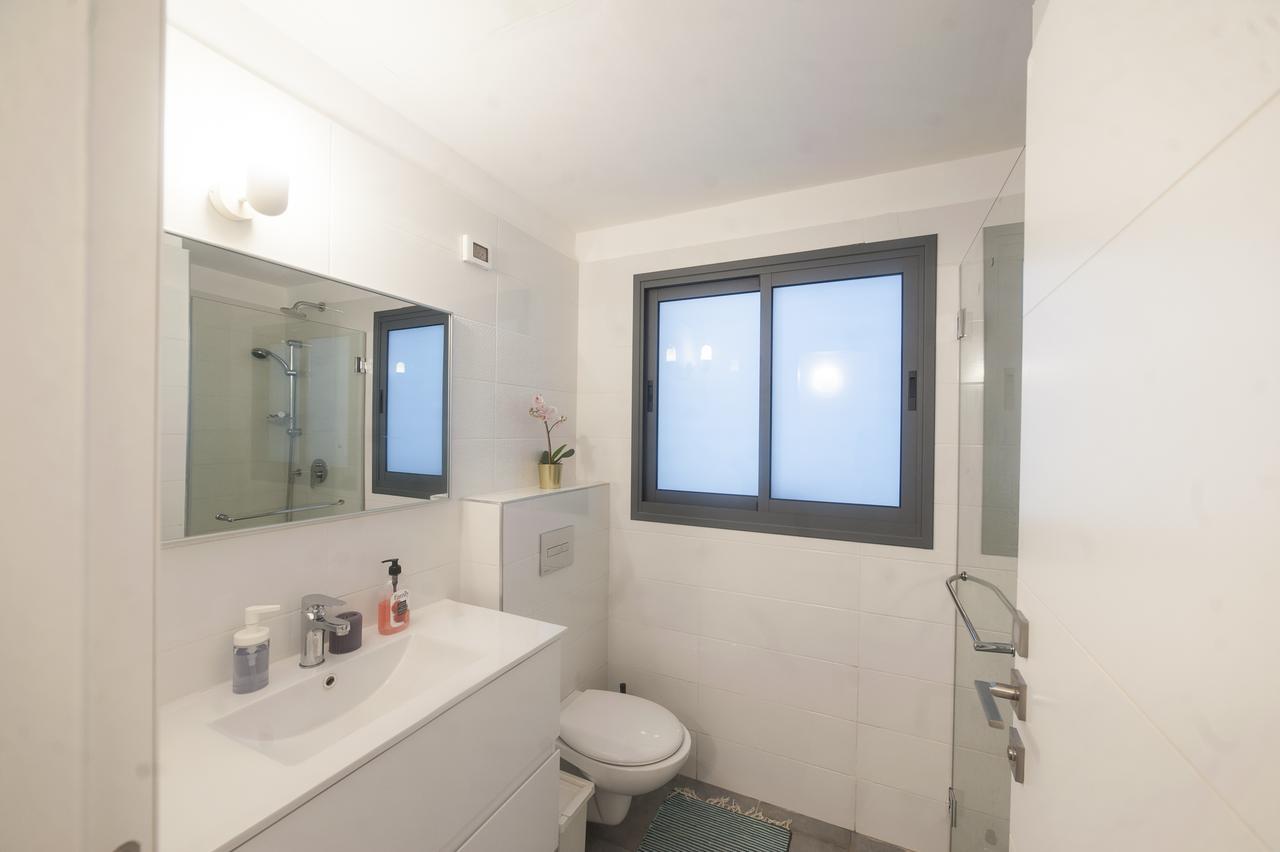Luxury 2 Bedrooms Apartments Rothschild + Balcony เทลอาวีฟ ภายนอก รูปภาพ